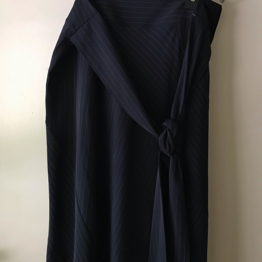 Zara work classic midi skirt navy blue striped. Size M